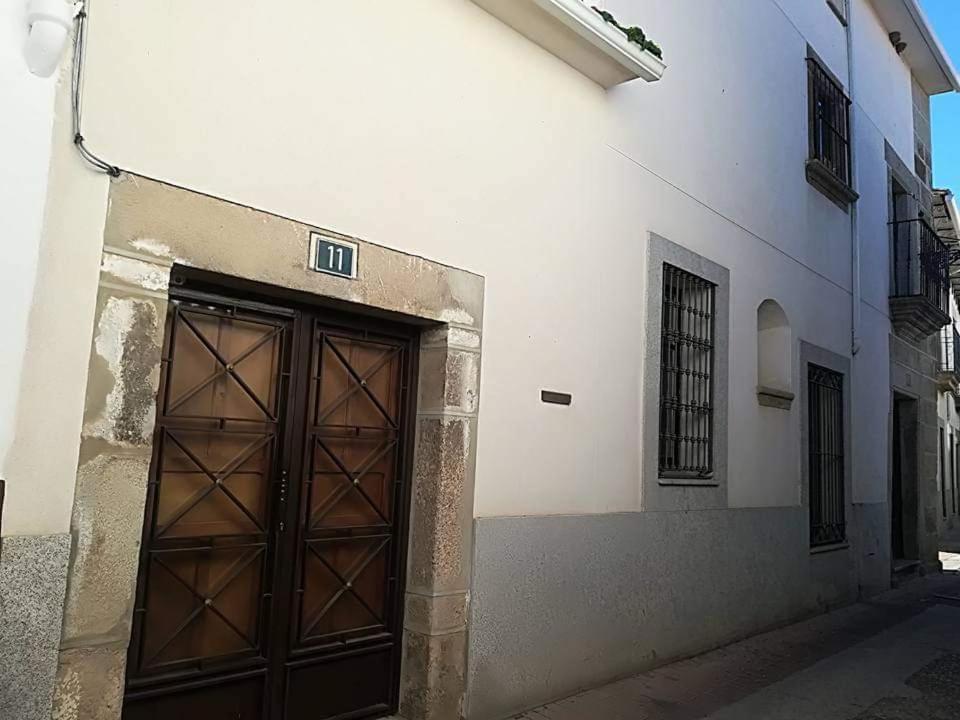 Apartamentos Andrada กาซาร์ เด กาเซเรส ภายนอก รูปภาพ
