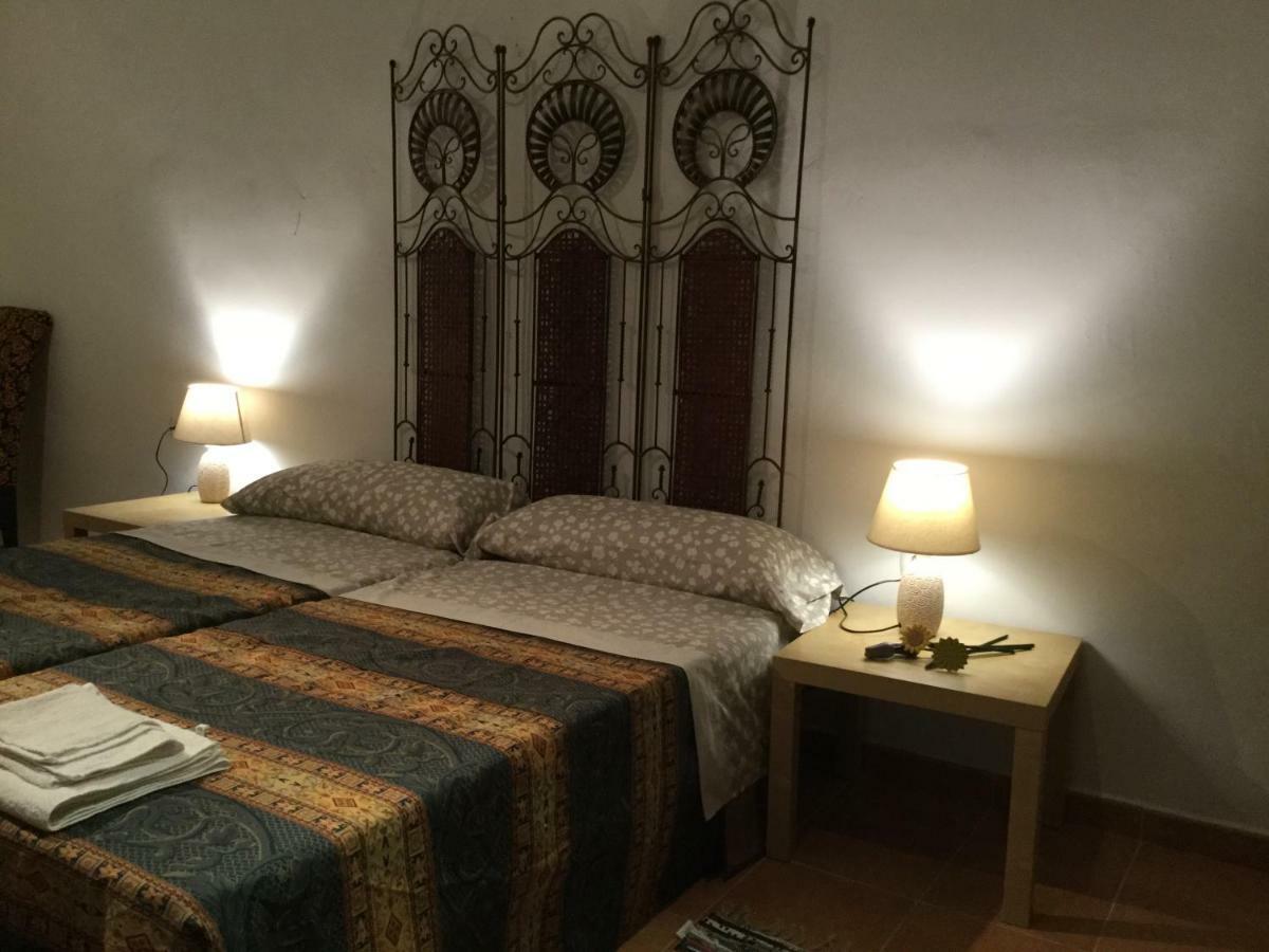 Apartamentos Andrada กาซาร์ เด กาเซเรส ภายนอก รูปภาพ
